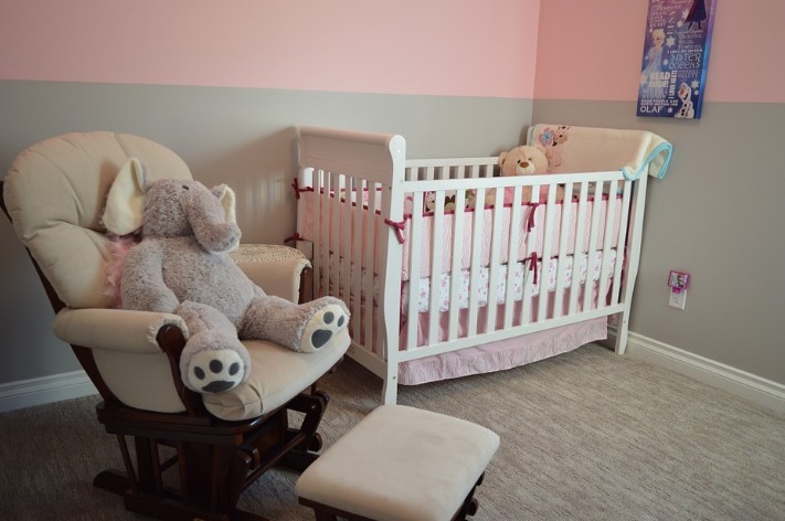 12. Easy Ways to Make Your Baby's Nursery Dark2