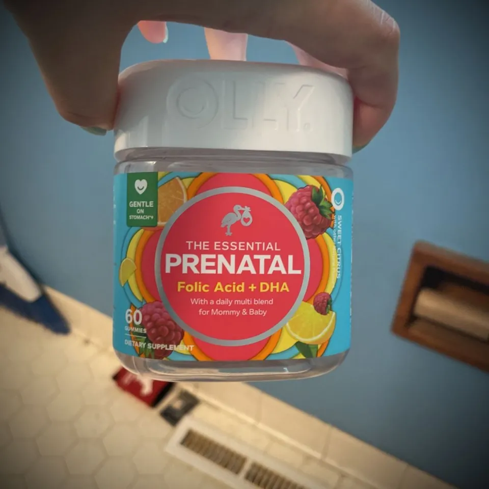 Olly Essential Prenatal Multi Review 2023 - Is It Worth It