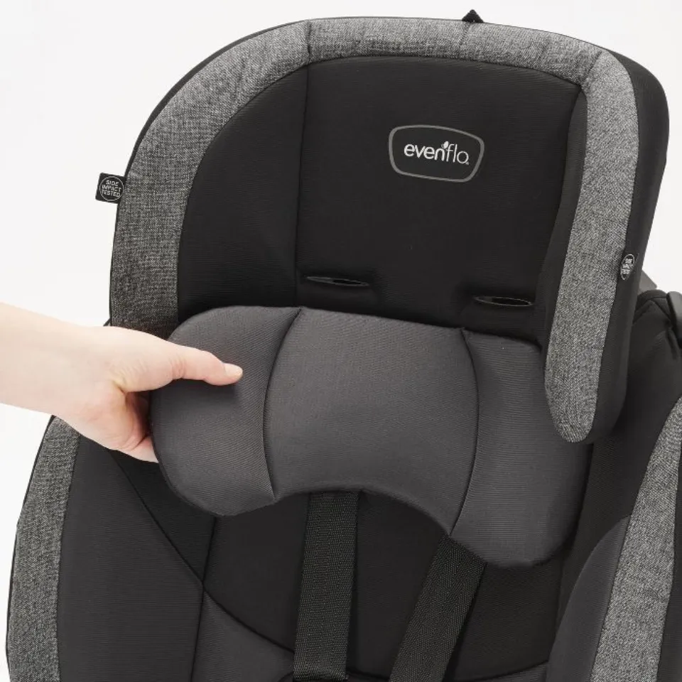 Evenflo Maestro Sports Car Seat Review 2023 - Is It Worth It?