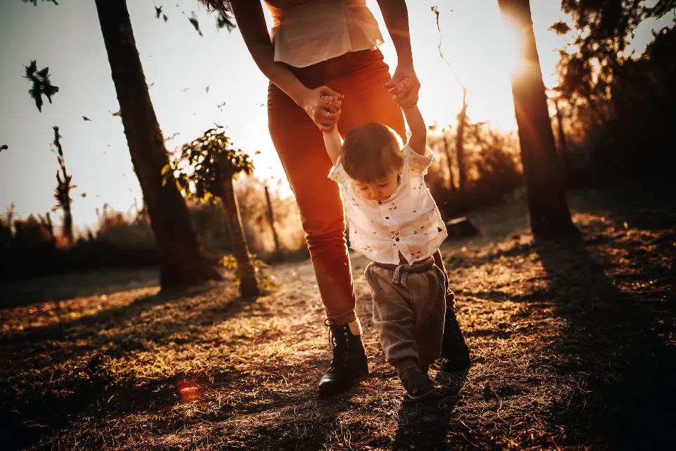 How To Hold A Baby - Is Holding Baby in Sitting Position Bad?